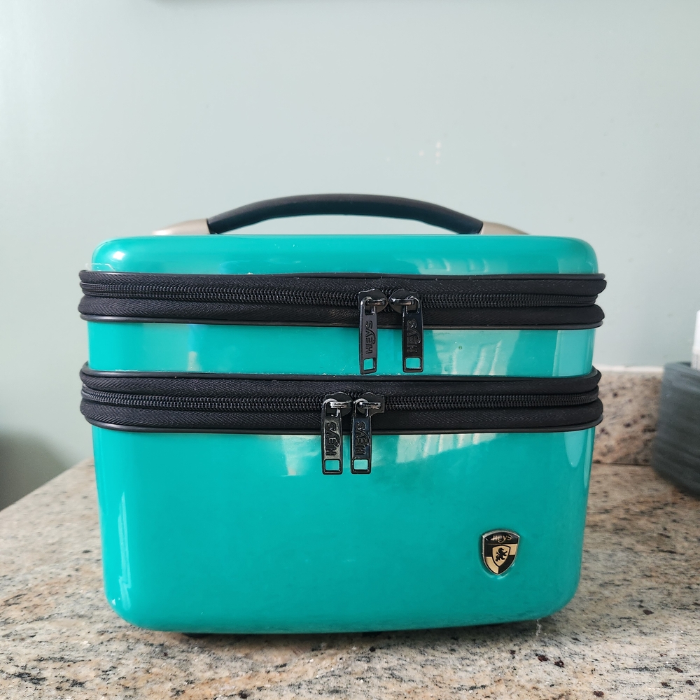 HEYS Hard Shell Teal Travel Case